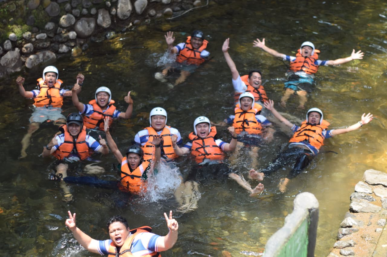 arung jeram bandung pangalengan ciwidey lembang
