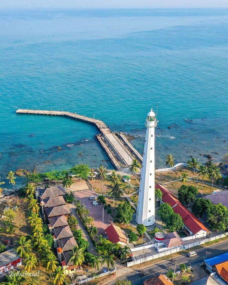 Paket Gathering Perusahaan ke Anyer bersama Rockboy Organizer dengan destinasi Pantai Anyer, hotel, fun games, gala dinner, dan berbagai aktivitas water sport.